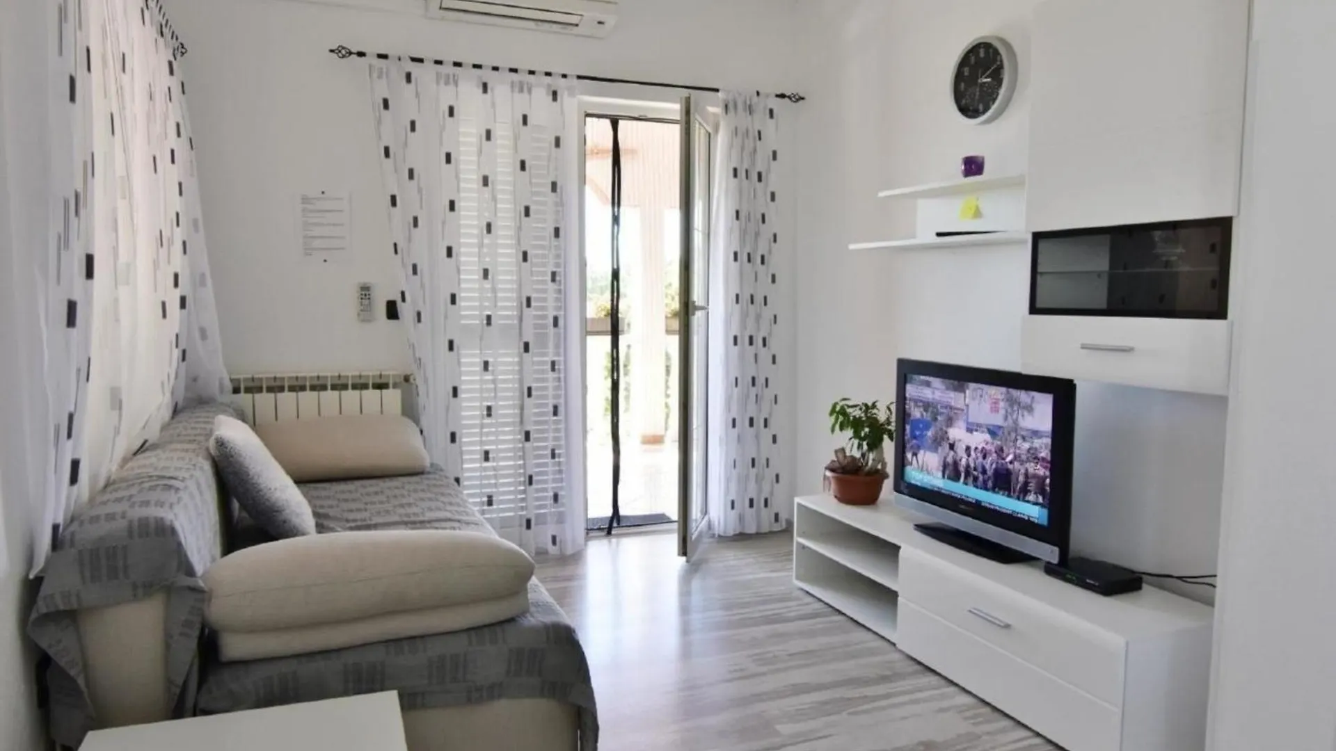Lejlighed Klimatisierte Wohnung In Valica Mit Grossem Garten Umag Kroatien